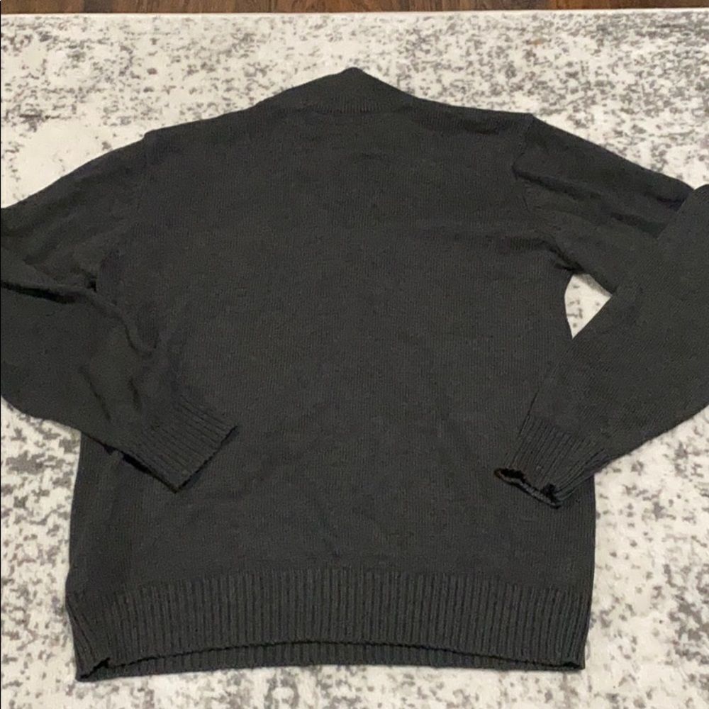 Oscar De La Renta 1/4 zip sweater size M grey EUC - Picture 8 of 8